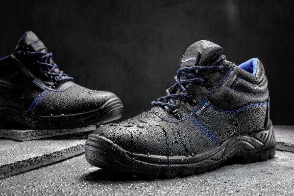 Is Tehlukesizliyi Ayaqqabilari alarken diqqet etmeli oldugunuz standartlar